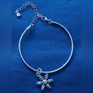 Elegant Silver Snowflake Bracelet